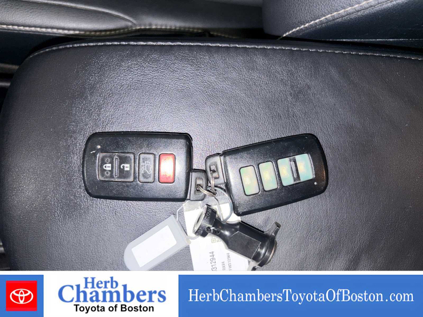 Used 2015 Toyota RAV4 Limited AWD/4WD image 9
