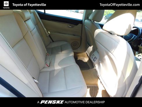 Used 2014 Lexus ES 350 w/ Luxury Package FWD image 5