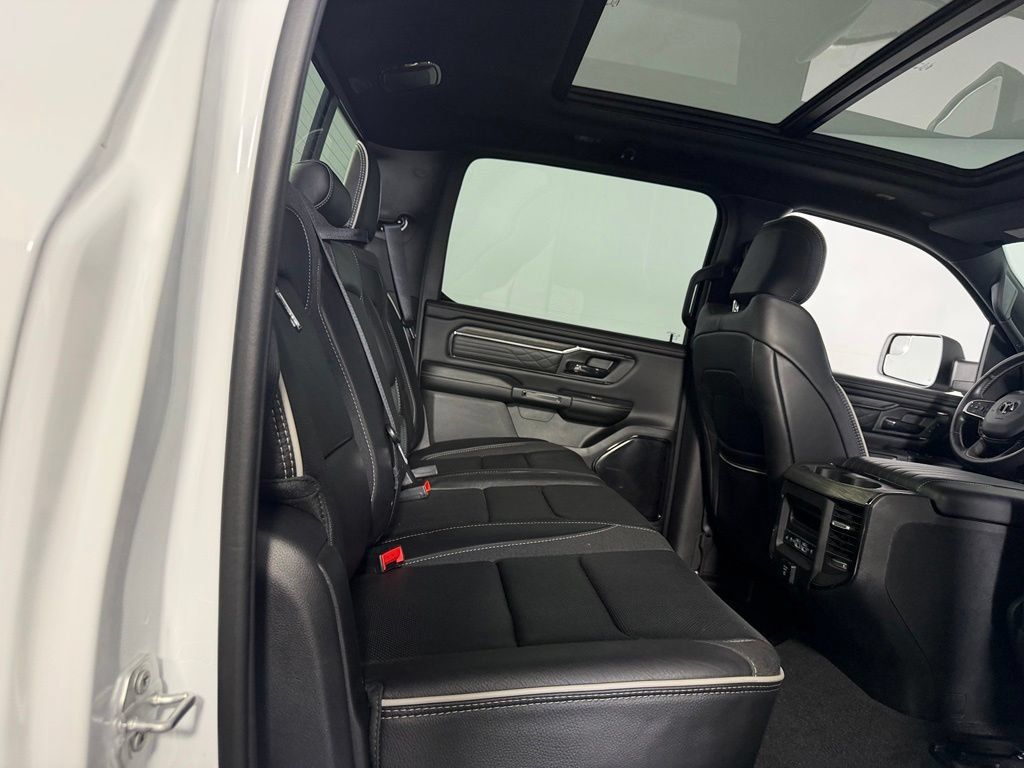 Used 2025 RAM 1500 Limited AWD/4WD image 27