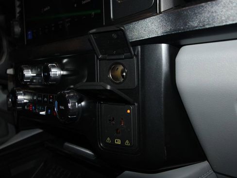 Used 2024 Ford F350 Limited w/ FX4 Off-Road Package image 32