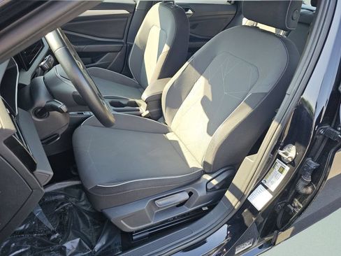 Used 2025 Volkswagen Jetta Sport FWD image 6