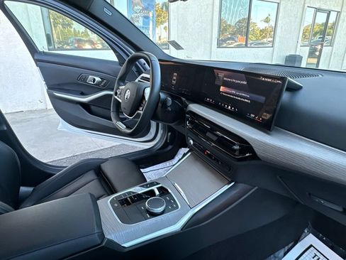 Used 2025 BMW 330i Sedan RWD image 21