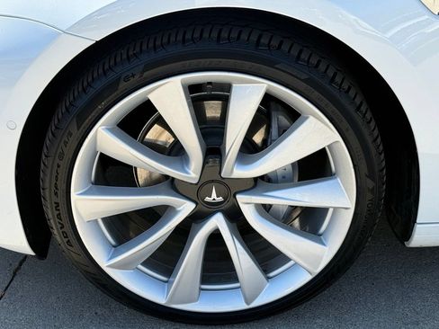 Used 2019 Tesla Model 3 Long Range AWD/4WD image 10