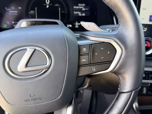 Certified 2025 Lexus RX 450h AWD w/ Luxury Package image 27