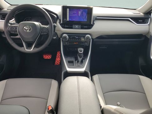 Used 2025 Toyota RAV4 XLE Premium FWD image 11