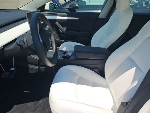 Used 2023 Tesla Model 3 Standard Range RWD image 5