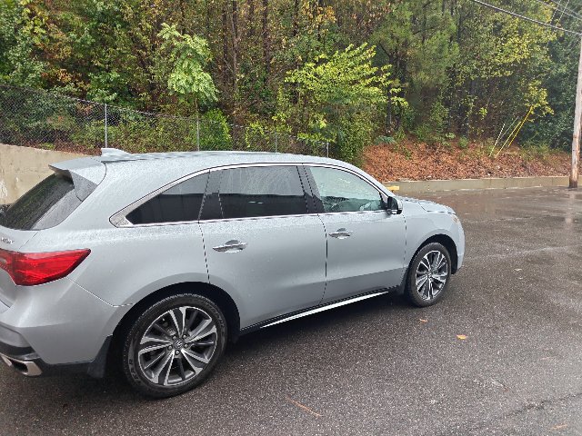 Used 2020 Acura MDX w/ Technology Package FWD image 3