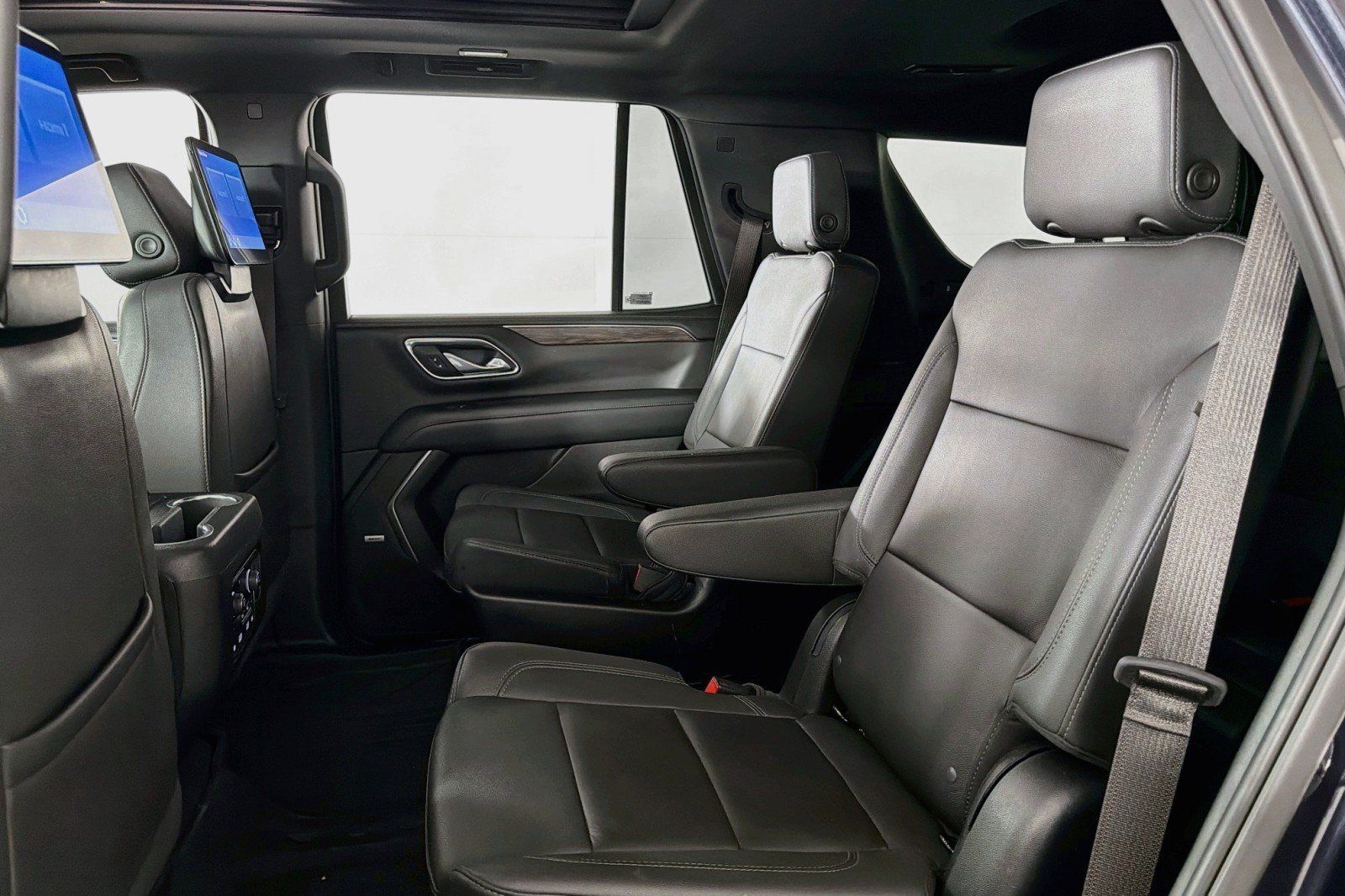 Used 2023 Chevrolet Tahoe Z71 w/ Z71 Off-Road Package AWD/4WD image 7
