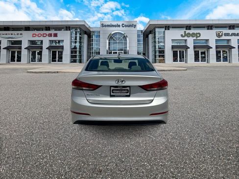 Used 2018 Hyundai Elantra SEL FWD image 7