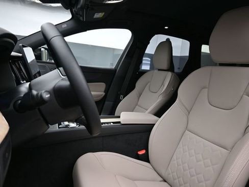 New 2026 Volvo XC60 B5 Plus w/ Protection Package Premier AWD/4WD image 10