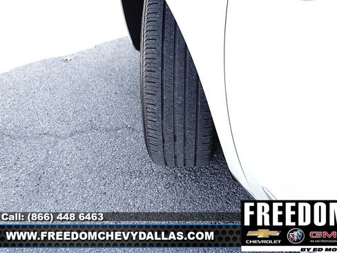 Used 2023 Buick Enclave Essence image 44