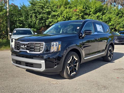 New 2025 Kia Telluride S image 4