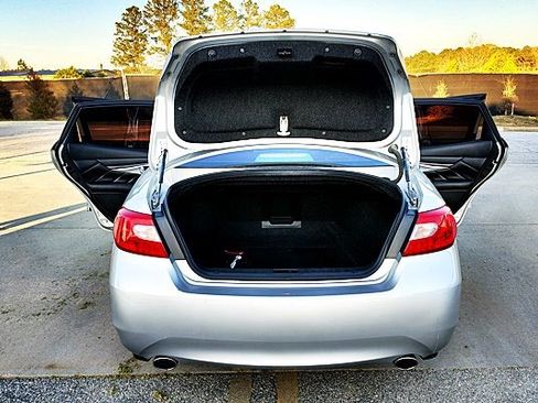 Used 2011 INFINITI M37 w/ Premium Pkg image 21