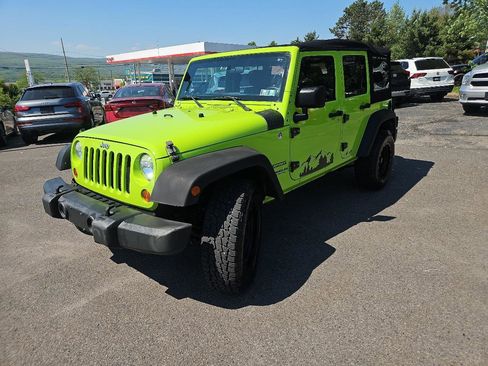 Used 2012 Jeep Wrangler Unlimited Sport AWD/4WD image 7