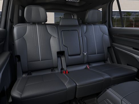 New 2026 Cadillac Vistiq Sport w/ LPO, Floor Liner Package AWD/4WD image 17
