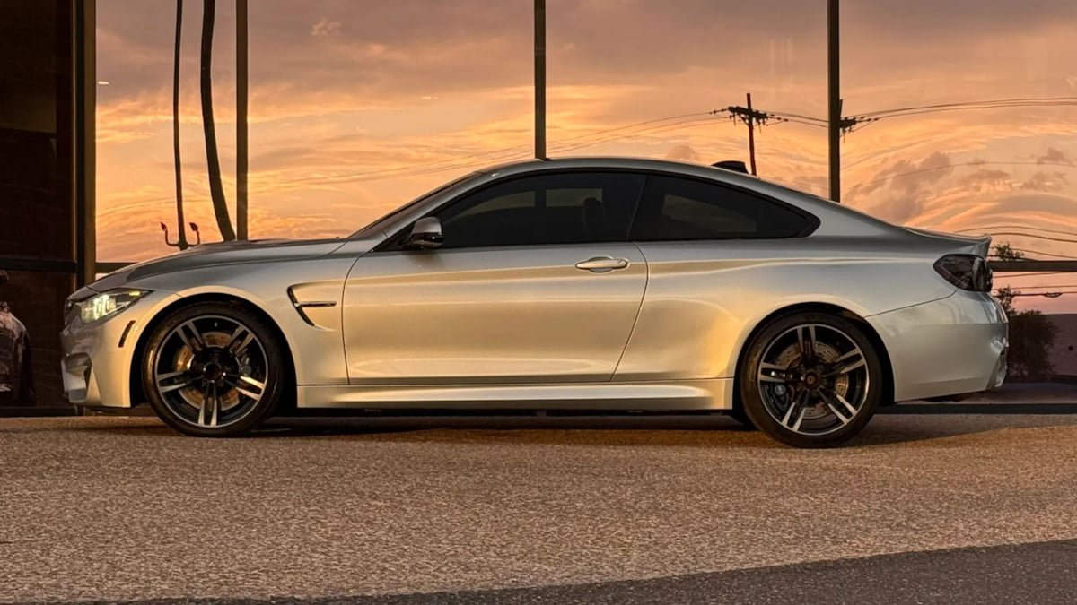 Used 2018 BMW M4 Coupe RWD image 5