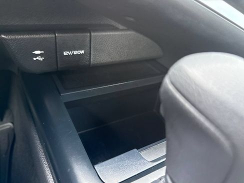 Used 2018 Toyota Camry LE FWD image 29