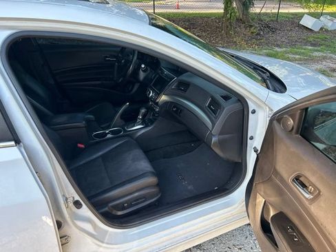 Used 2016 Acura ILX FWD image 9