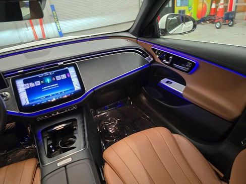 Used 2025 Mercedes-Benz E 350 Sedan image 36