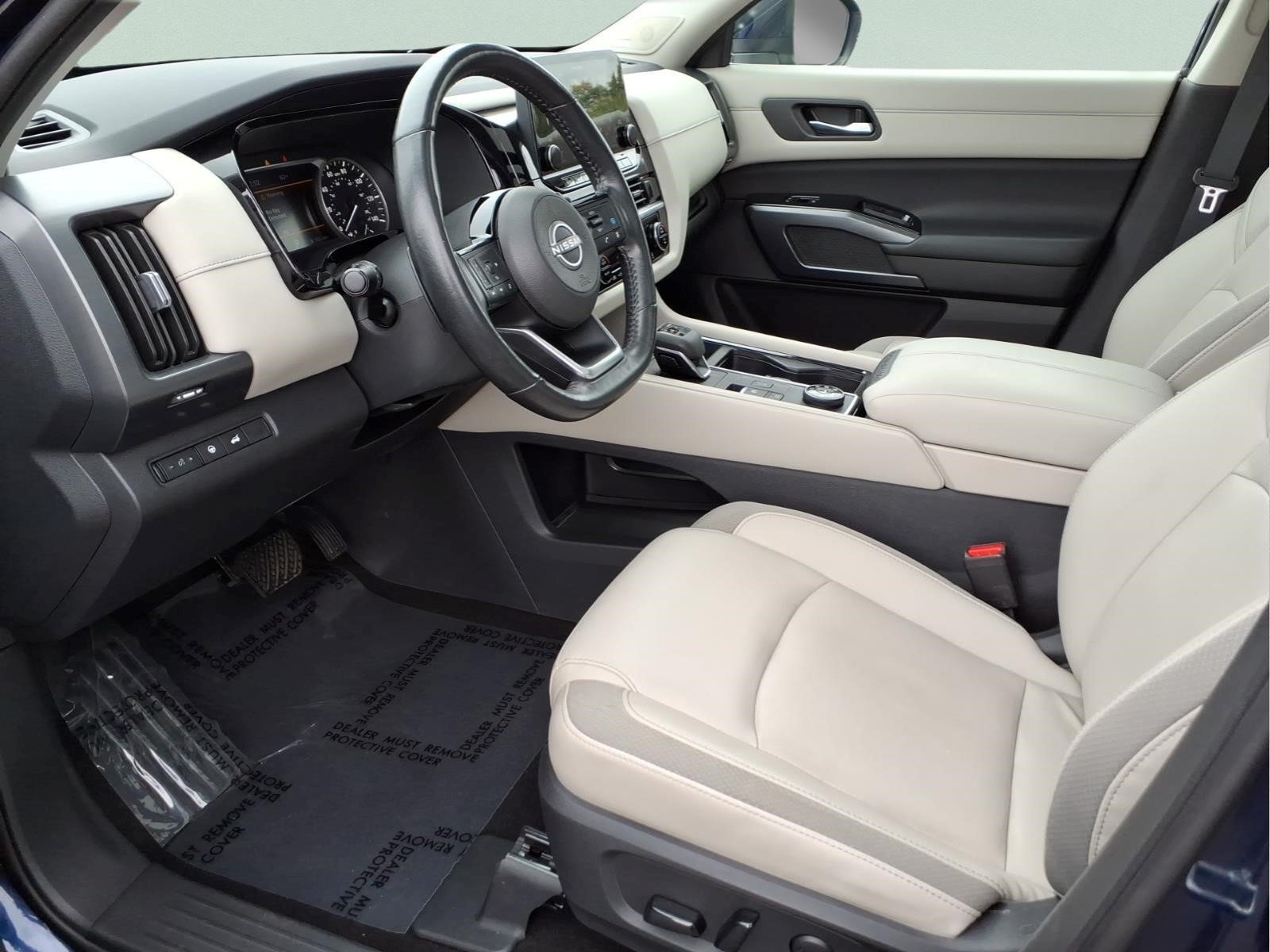 Used 2023 Nissan Pathfinder SL w/ SL Premium Package AWD/4WD image 12