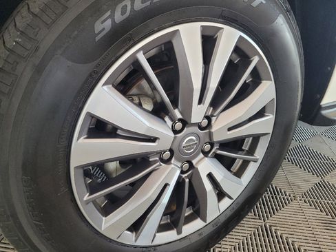 Used 2020 Nissan Pathfinder SL AWD/4WD image 31