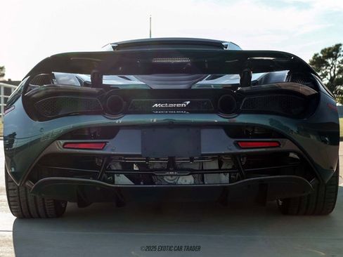 Used 2022 McLaren 720S Spider image 17