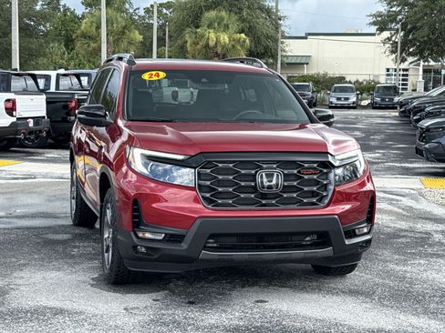 Certified 2024 Honda Passport TrailSport image 3