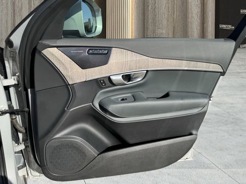 Used 2024 Volvo XC90 T8 Ultimate w/ Lounge Package image 68