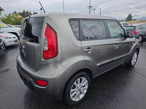 Used 2013 Kia Soul FWD image 7