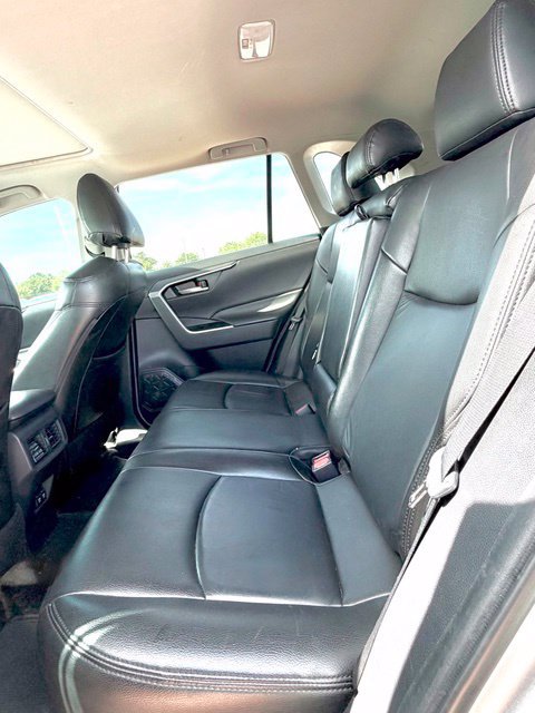 Used 2019 Toyota RAV4 XLE FWD image 10