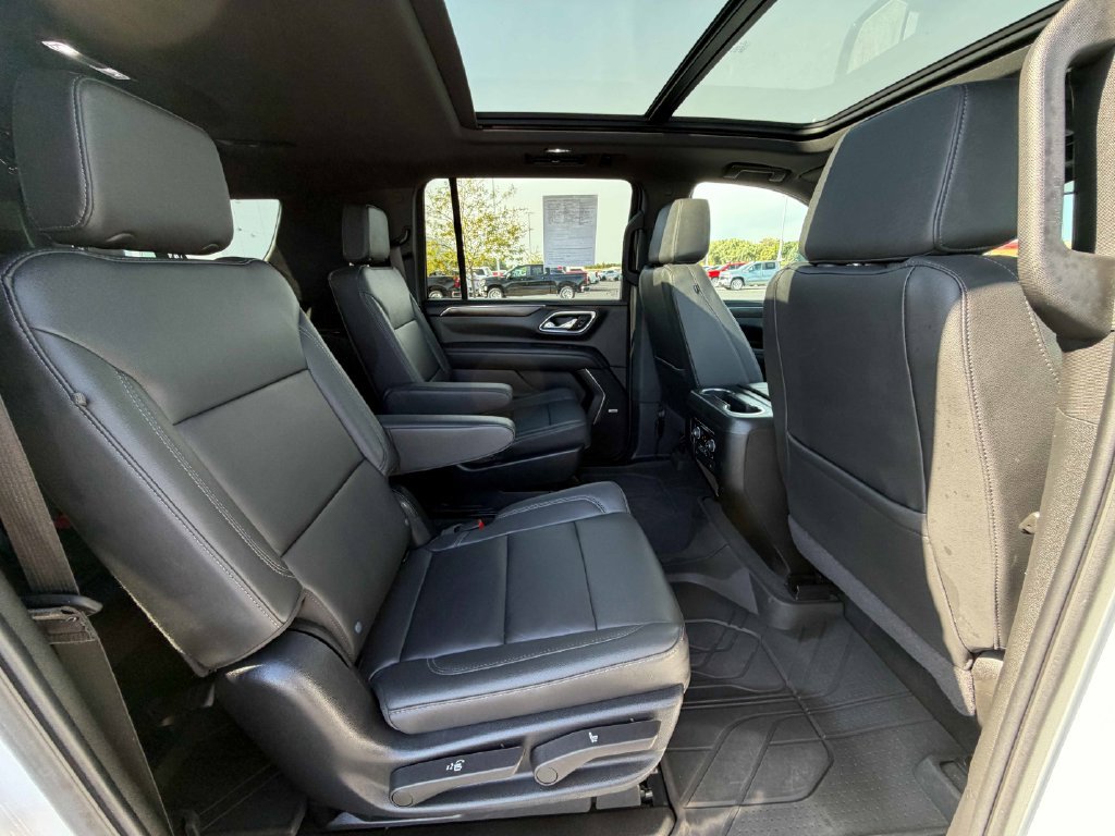 Used 2024 Chevrolet Suburban Z71 w/ Luxury Package AWD/4WD image 25