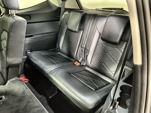 Used 2024 Volkswagen Atlas SE image 24