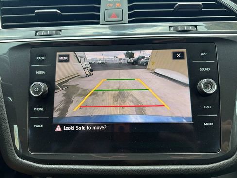 Used 2019 Volkswagen Tiguan SE AWD/4WD image 20