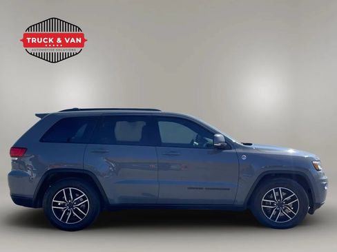 Used 2021 Jeep Grand Cherokee Trailhawk w/ Trailhawk Luxury Group AWD/4WD image 7