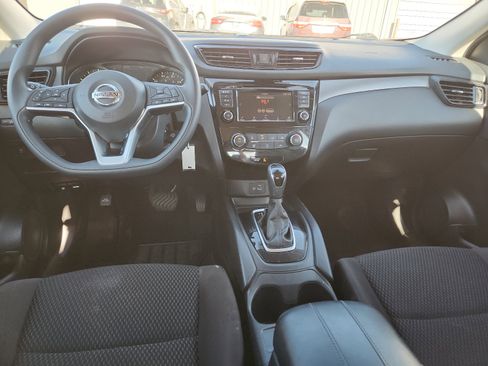 Used 2021 Nissan Rogue Sport S image 10