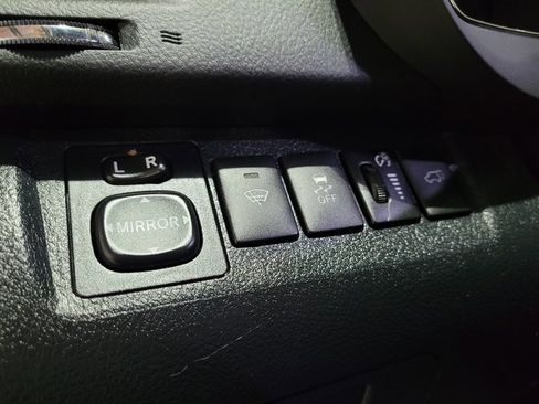 Used 2012 Toyota Highlander 4WD image 41