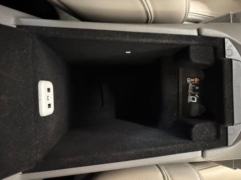 Used 2018 Cadillac XT5 Luxury w/ Driver Awareness Package FWD image 35