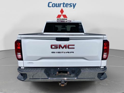 Used 2021 GMC Sierra 1500 4x4 Crew Cab w/ Sierra Value Package image 4