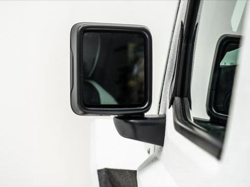 Used 2025 Jeep Gladiator Sport image 25