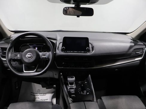 Used 2024 Nissan Rogue SV FWD image 16