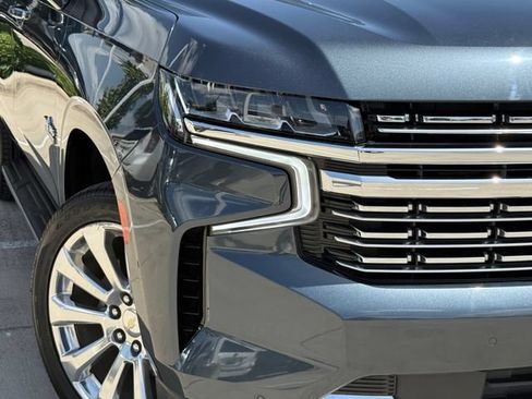 Used 2021 Chevrolet Tahoe Premier w/ Premium Package RWD image 4