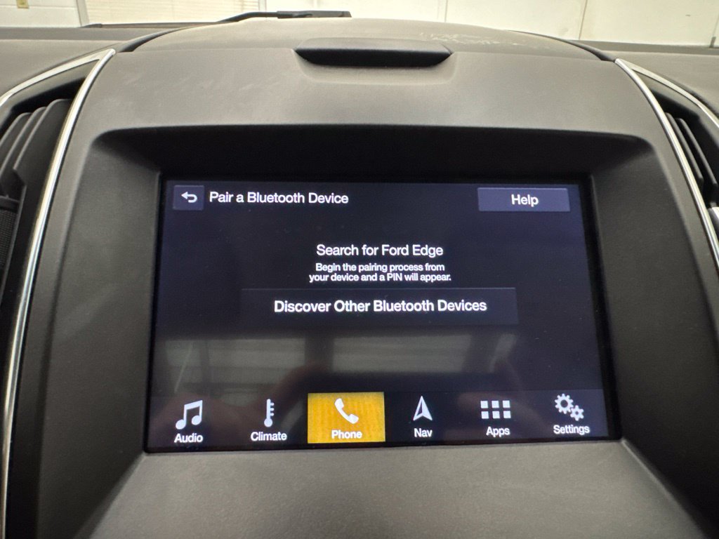 Used 2019 Ford Edge Titanium w/ Equipment Group 301A AWD/4WD image 32