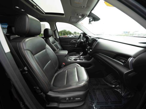 Used 2021 Chevrolet Traverse Premier w/ Redline Edition AWD/4WD image 27