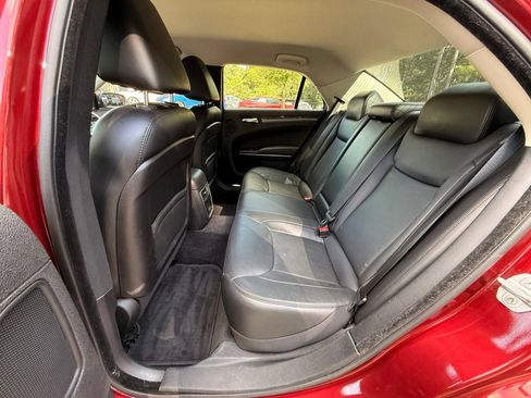 Used 2015 Chrysler 300 Limited w/ 300 Premium Group RWD image 23