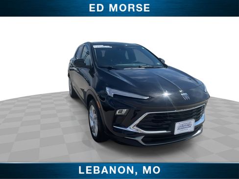 Certified 2025 Buick Encore GX Preferred FWD image 2
