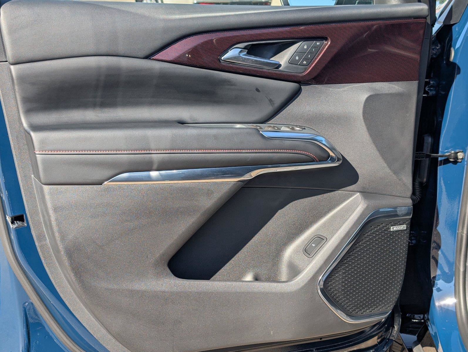 New 2027 Chevrolet Traverse RS FWD image 11