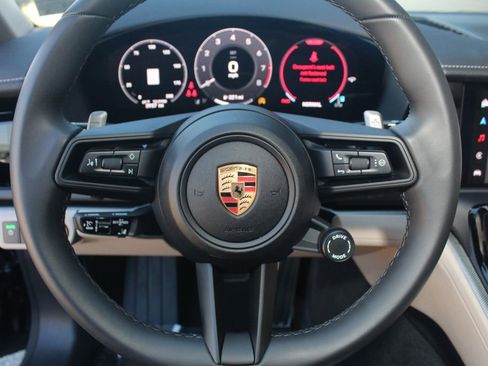 Certified 2025 Porsche Panamera 4 AWD/4WD image 19
