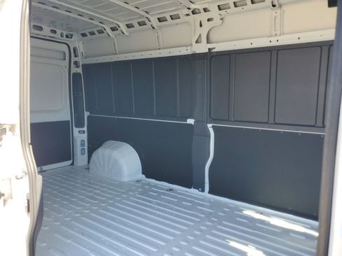 Used 2024 RAM ProMaster 2500 image 25