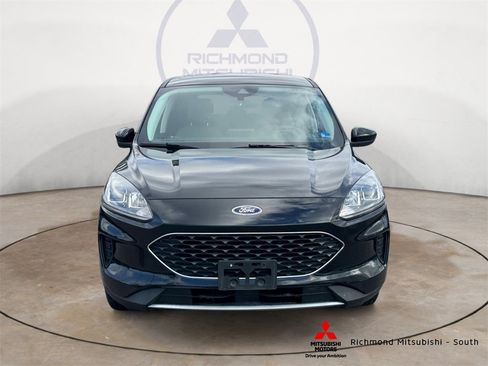 Used 2021 Ford Escape SE image 8