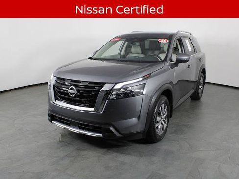 Certified 2025 Nissan Pathfinder SL w/ Cargo Package FWD image 2